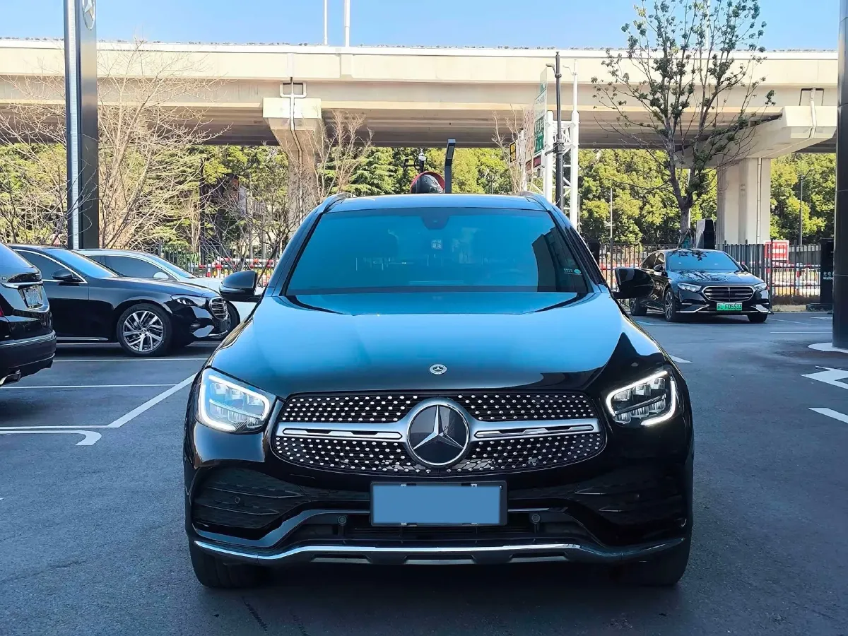 2022 Mercedes-Benz GLC Class 2.0T 197HP L4 9AT,autocango,china used car exporter,china ev exporter,chinese used car exporter,chinese used ev exporter
