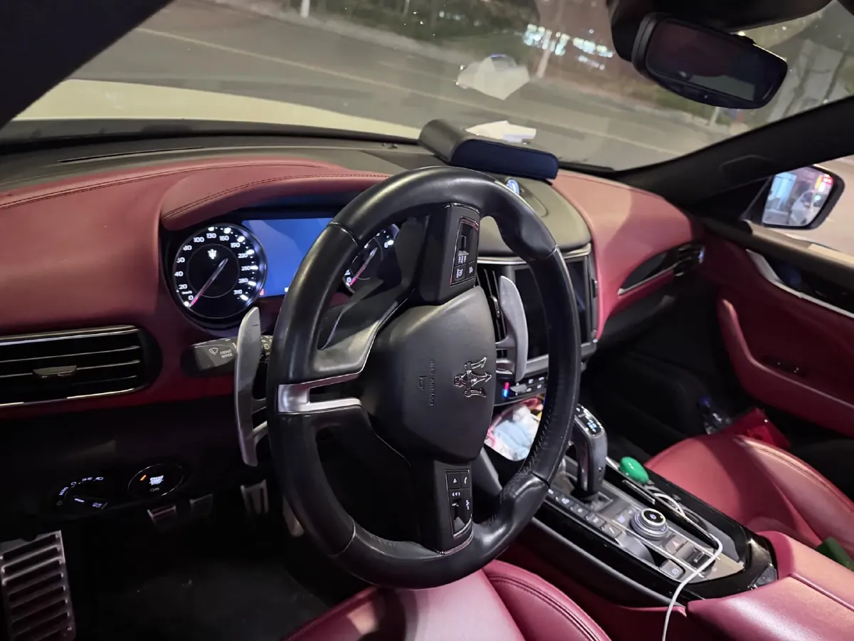 2021 Maserati Levante 3.0T 350HP V6 8AT,autocango,china used car exporter,china ev exporter,chinese used car exporter,chinese used ev exporter