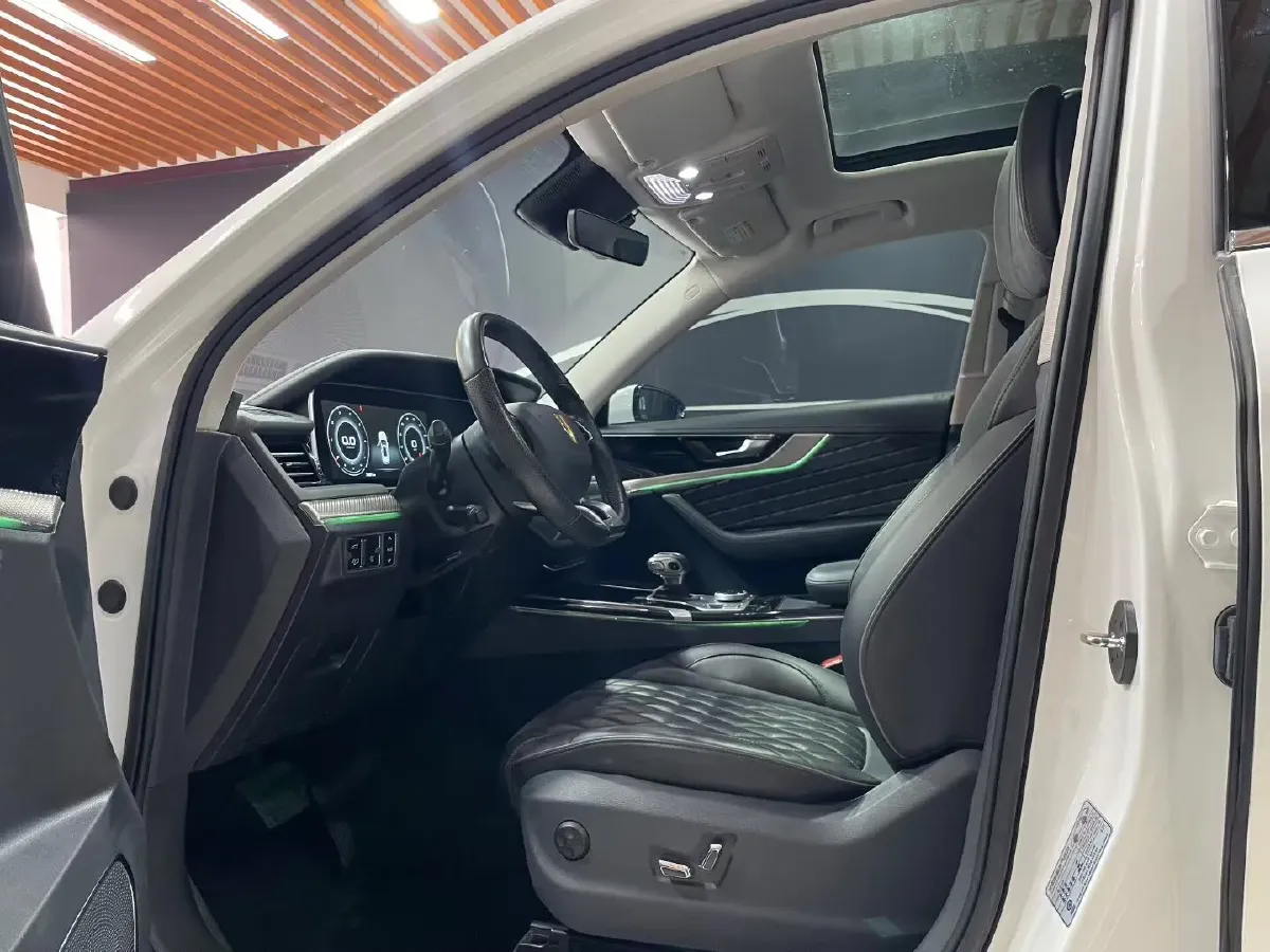 2019 HongQi HS5 2.0T 224HP L4 6AT,autocango,china used car exporter,china ev exporter,chinese used car exporter,chinese used ev exporter