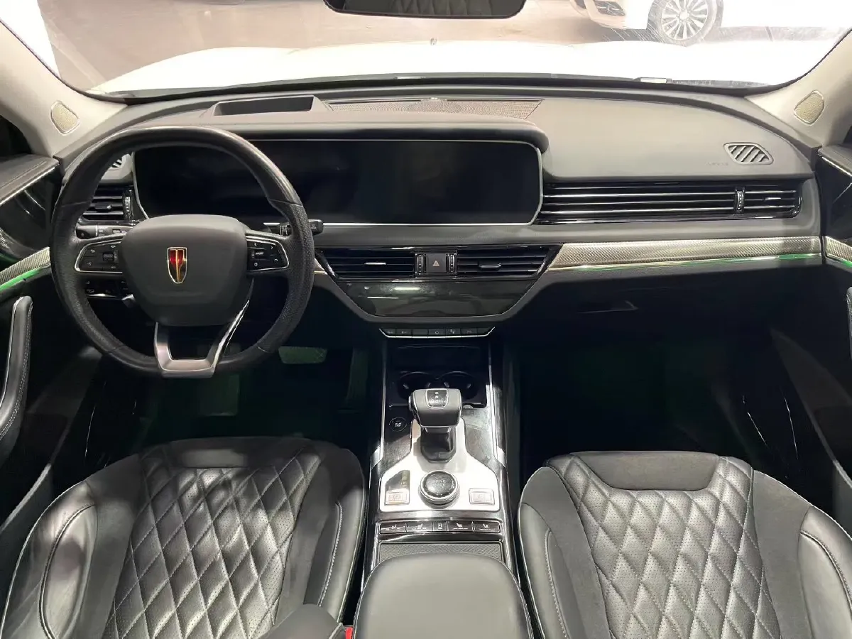 2019 HongQi HS5 2.0T 224HP L4 6AT,autocango,china used car exporter,china ev exporter,chinese used car exporter,chinese used ev exporter