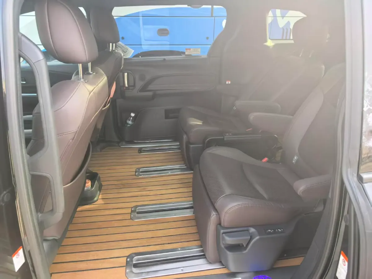 2023 Toyota Granvia 2.5L 189HP L4 E-CVT Hybrid,autocango,china used car exporter,china ev exporter,chinese used car exporter,chinese used ev exporter