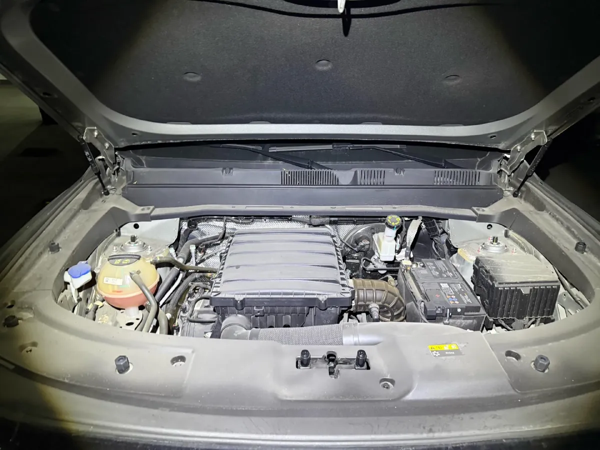 2025 Jetour Traveller 1.5T 184HP L4 7DCT,autocango,china used car exporter,china ev exporter,chinese used car exporter,chinese used ev exporter