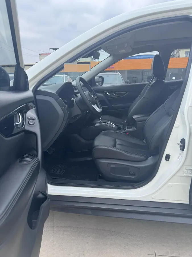 2020 Nissan X-Trail 2.0L 154HP L4 CVT,autocango,china used car exporter,china ev exporter,chinese used car exporter,chinese used ev exporter