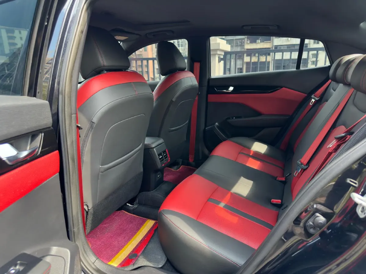 2021 DongFeng Aeolus YiXuan 1.5T 150HP L4 6DCT,autocango,china used car exporter,china ev exporter,chinese used car exporter,chinese used ev exporter