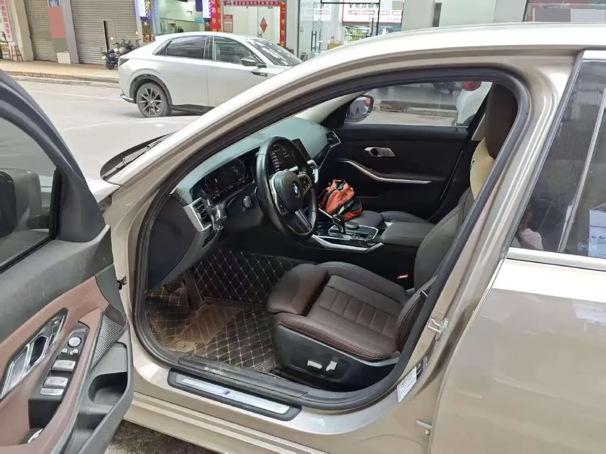 2020 BMW 3 Series 2.0T 156HP L4 8AT,autocango,china used car exporter,china ev exporter,chinese used car exporter,chinese used ev exporter