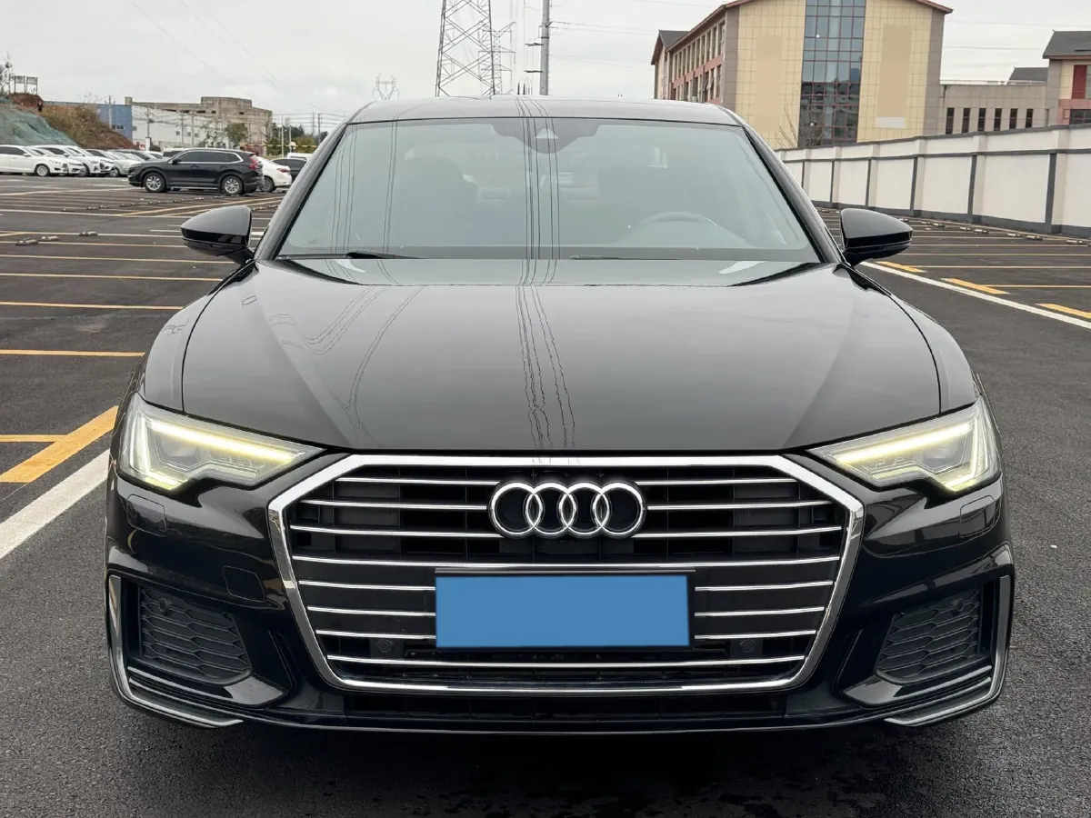 2021 Audi A6L 2.0T 190HP L4 7DCT,autocango,china used car exporter,china ev exporter,chinese used car exporter,chinese used ev exporter