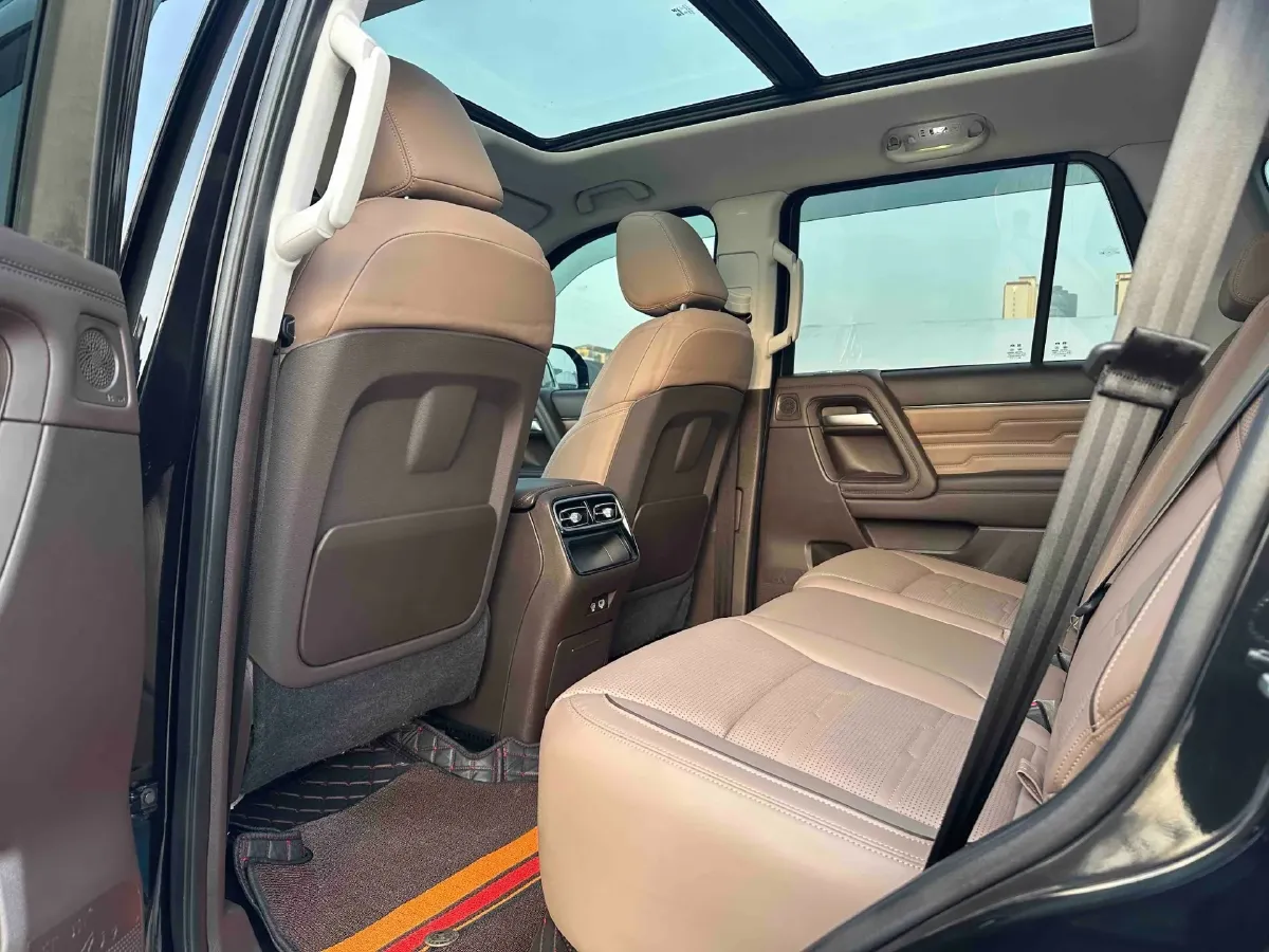 2022 Beijing BJ60 2.0T 267HP L4 8AT,autocango,china used car exporter,china ev exporter,chinese used car exporter,chinese used ev exporter