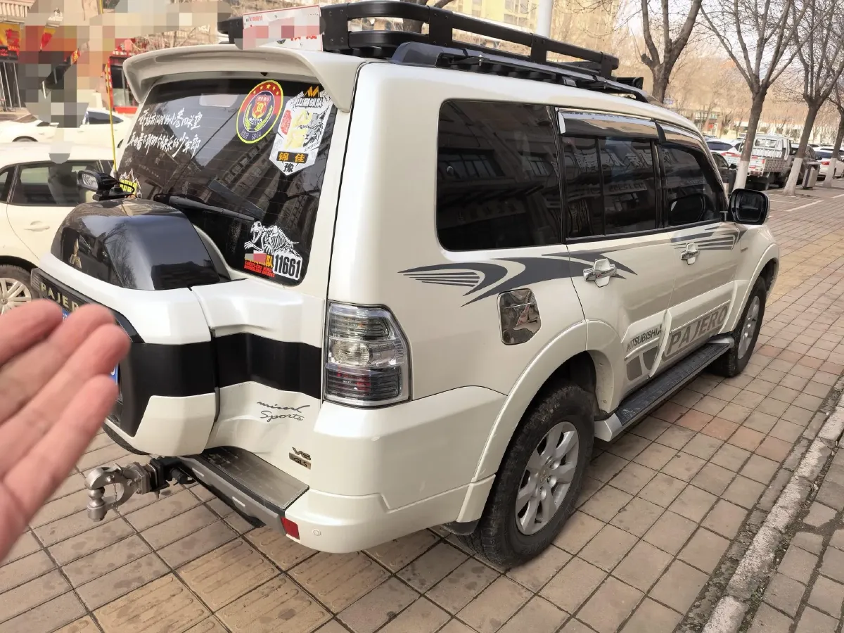 2020 Mitsubishi Pajero 3.0L 174HP V6 5AT,autocango,china used car exporter,china ev exporter,chinese used car exporter,chinese used ev exporter