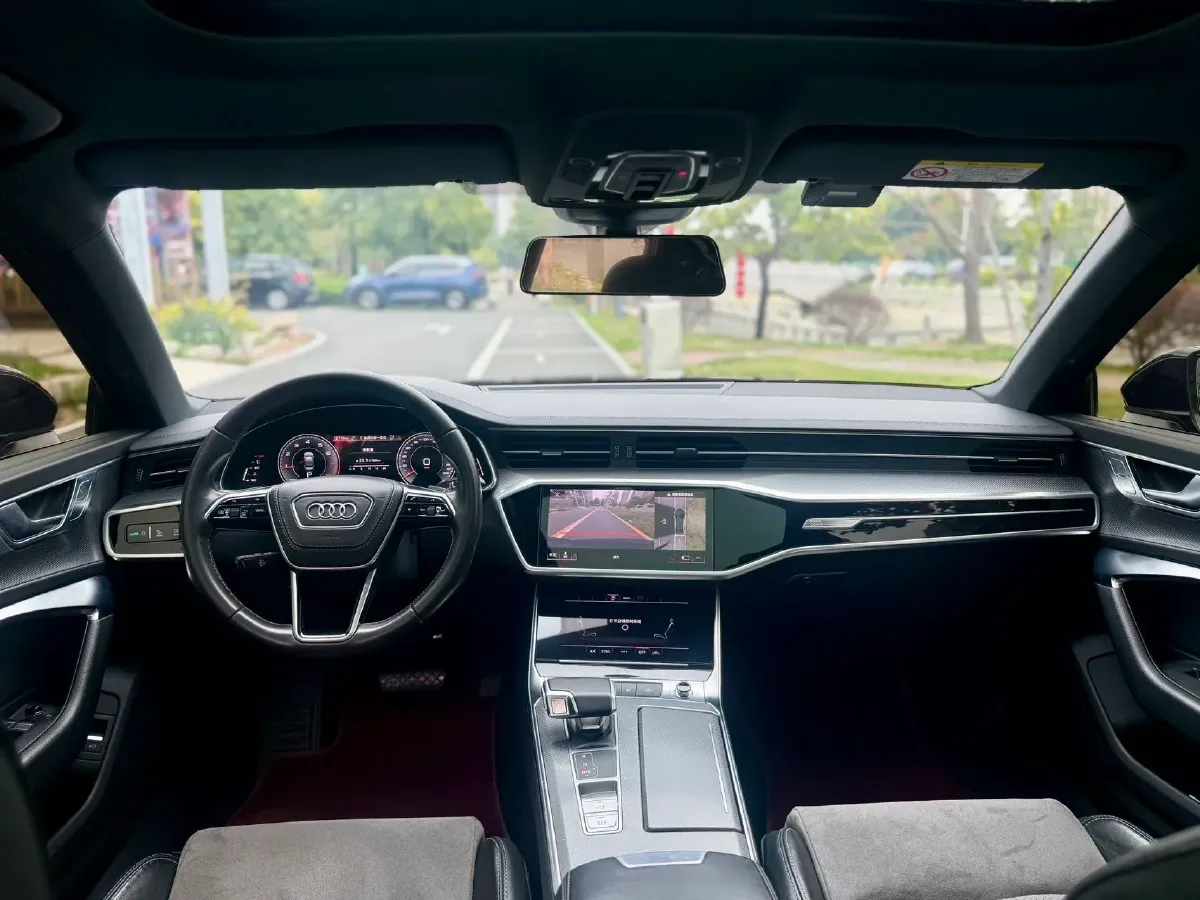 2023 Audi A6L 2.0T 245HP L4 7DCT,autocango,china used car exporter,china ev exporter,chinese used car exporter,chinese used ev exporter