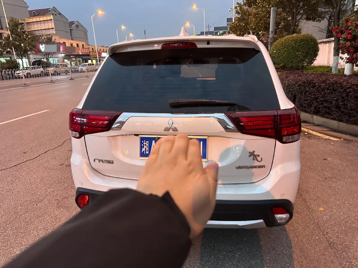 2018 Mitsubishi Outlander 2.0L 166HP L4 CVT,autocango,china used car exporter,china ev exporter,chinese used car exporter,chinese used ev exporter