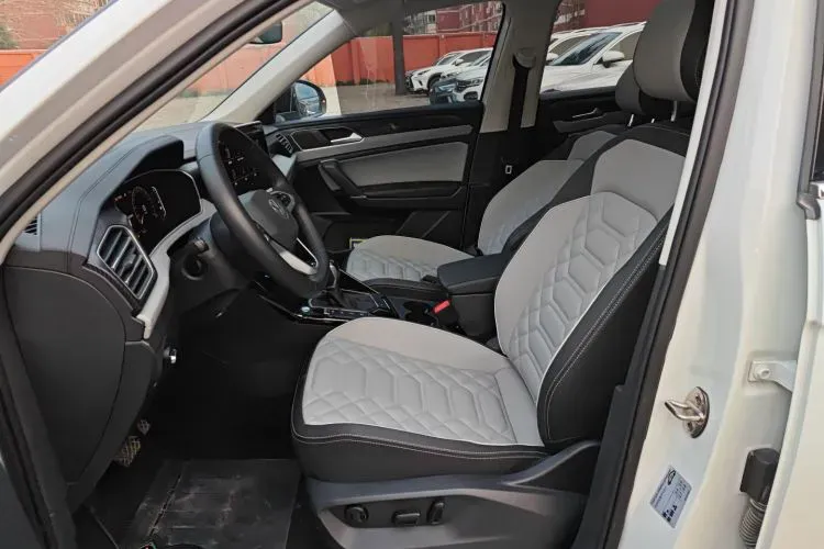 2023 Volkswagen Tayron 1.4T 150HP L4 7DCT,autocango,china used car exporter,china ev exporter,chinese used car exporter,chinese used ev exporter