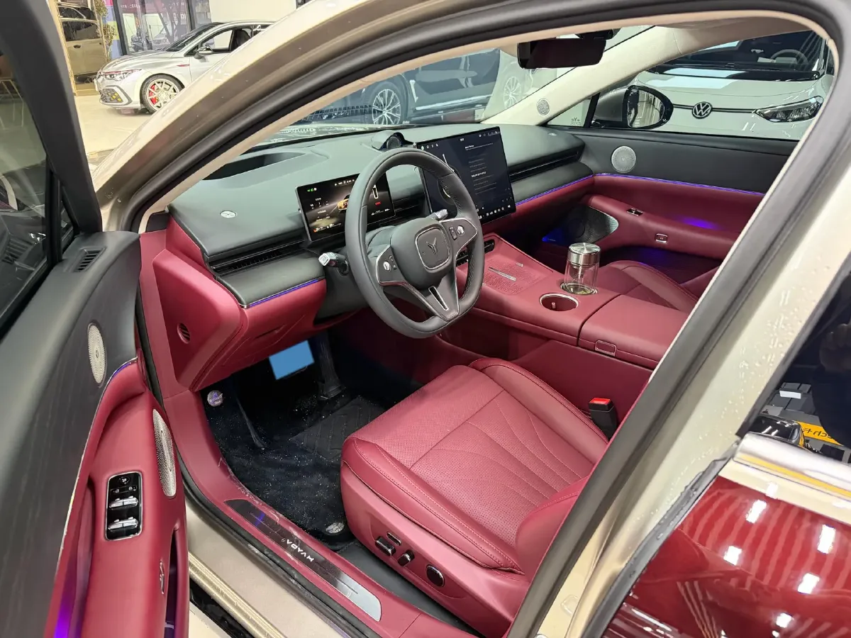 2026 Voyah ZhuiGuang L 1.5T 150HP L4 PHEV,autocango,china used car exporter,china ev exporter,chinese used car exporter,chinese used ev exporter