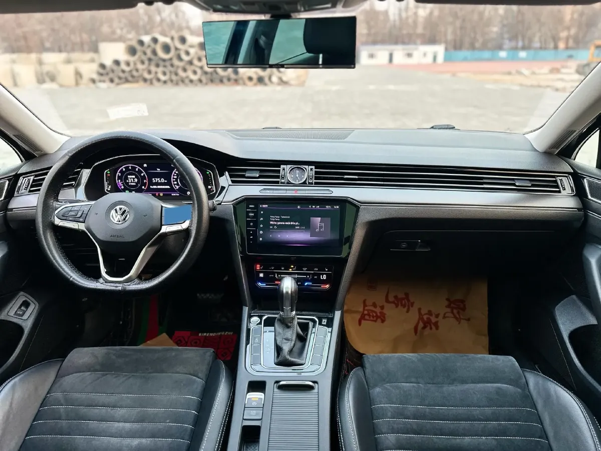 2020 Volkswagen Magotan 2.0T 186HP L4 7DCT,autocango,china used car exporter,china ev exporter,chinese used car exporter,chinese used ev exporter