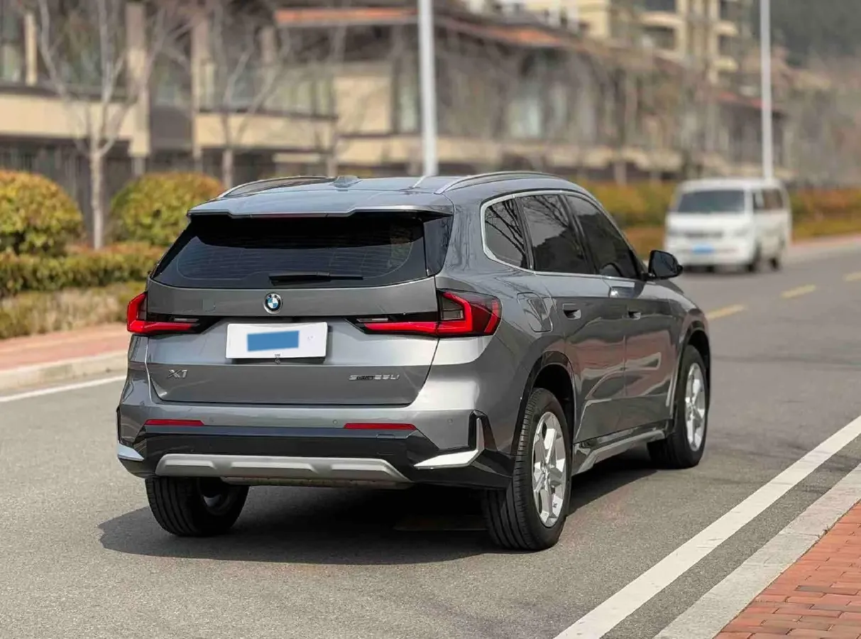 2023 BMW X1 1.5T 156HP L3 7DCT,autocango,china used car exporter,china ev exporter,chinese used car exporter,chinese used ev exporter