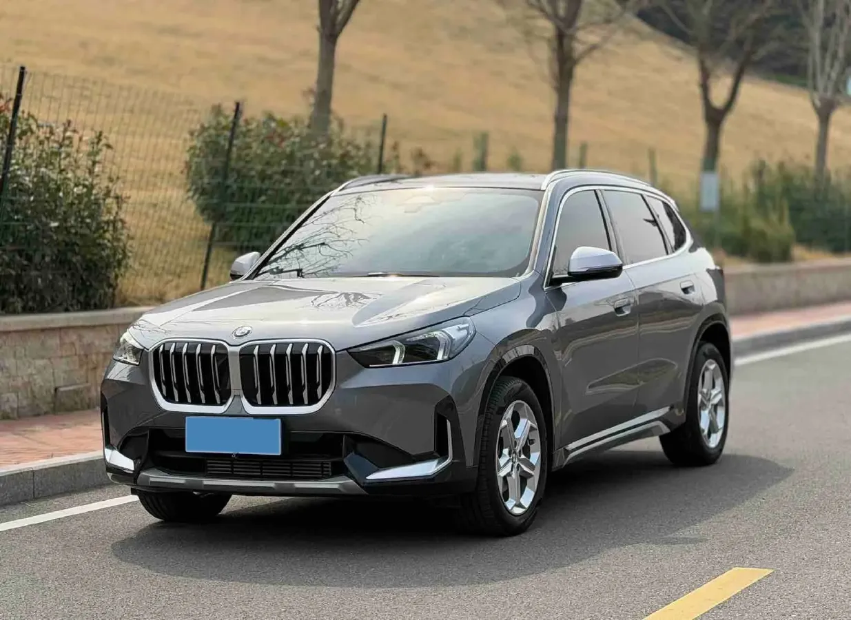 2023 BMW X1 1.5T 156HP L3 7DCT,autocango,china used car exporter,china ev exporter,chinese used car exporter,chinese used ev exporter
