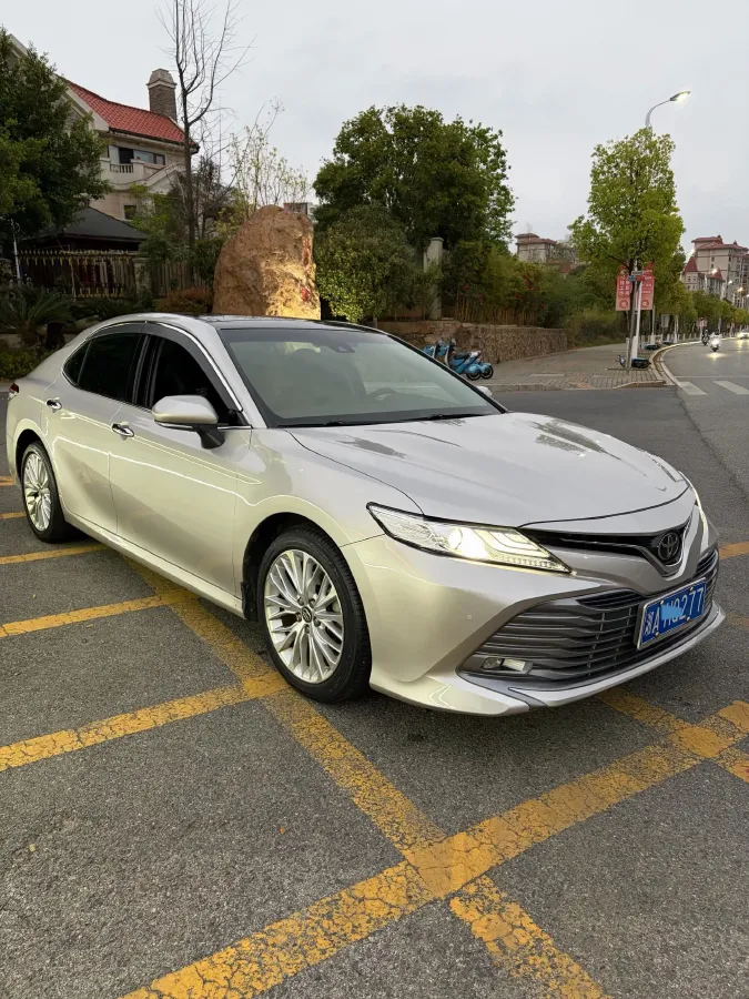 2019 Toyota Camry 2.5L 209HP L4 8AT,autocango,china used car exporter,china ev exporter,chinese used car exporter,chinese used ev exporter