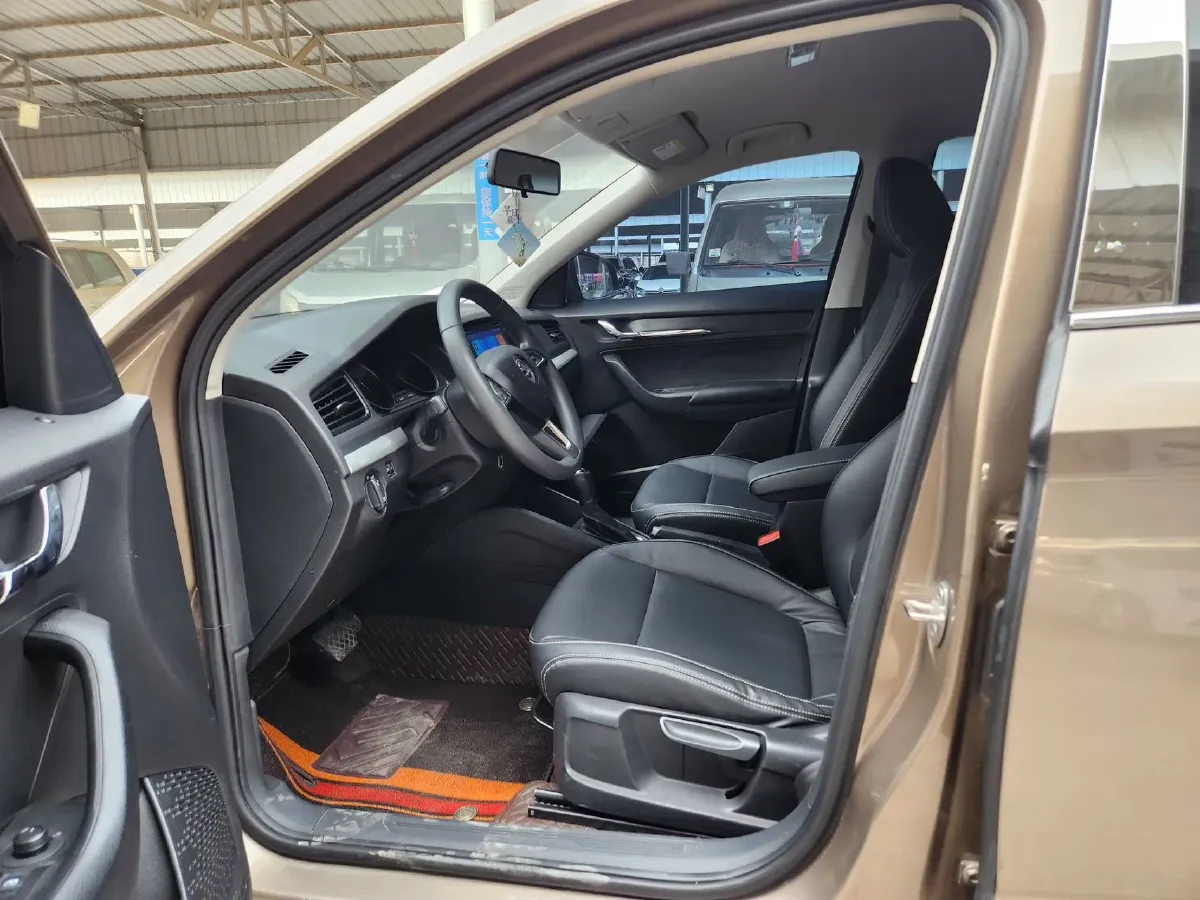 2021 Skoda Kamiq 1.5L 112HP L4 6AT,autocango,china used car exporter,china ev exporter,chinese used car exporter,chinese used ev exporter