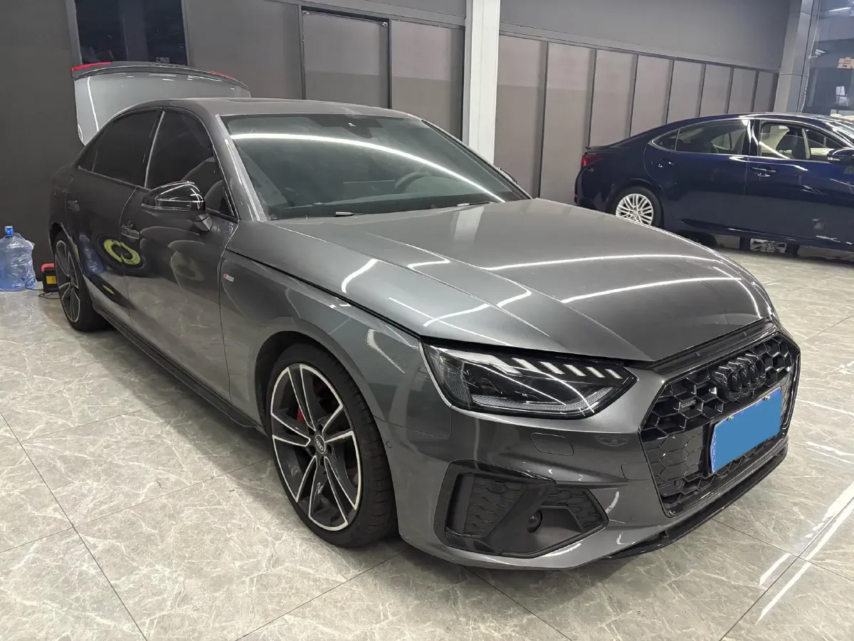 2024 Audi A4L 2.0T 245HP L4 7DCT,autocango,china used car exporter,china ev exporter,chinese used car exporter,chinese used ev exporter