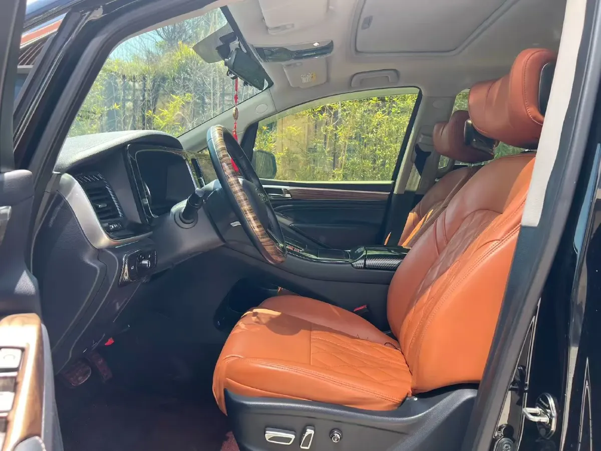 2021 GAC Trumpchi M8 2.0T 252HP L4 8AT,autocango,china used car exporter,china ev exporter,chinese used car exporter,chinese used ev exporter