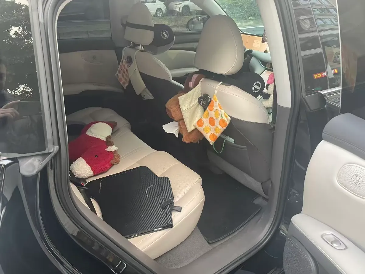 2023 IM LS6 BEV 71KWH,autocango,china used car exporter,china ev exporter,chinese used car exporter,chinese used ev exporter