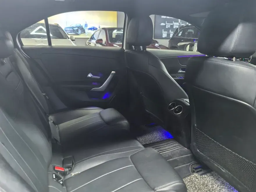 2022 Mercedes-Benz A Class 1.3T 163HP L4 7DCT,autocango,china used car exporter,china ev exporter,chinese used car exporter,chinese used ev exporter