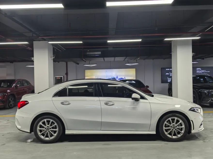 2022 Mercedes-Benz A Class 1.3T 163HP L4 7DCT,autocango,china used car exporter,china ev exporter,chinese used car exporter,chinese used ev exporter