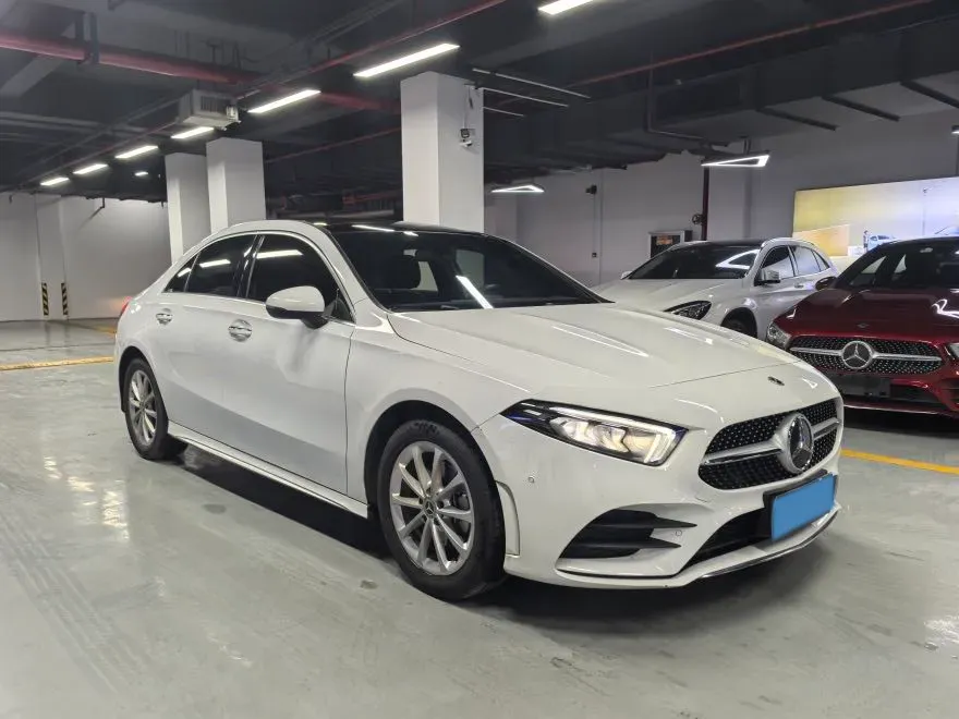 2022 Mercedes-Benz A Class 1.3T 163HP L4 7DCT,autocango,china used car exporter,china ev exporter,chinese used car exporter,chinese used ev exporter