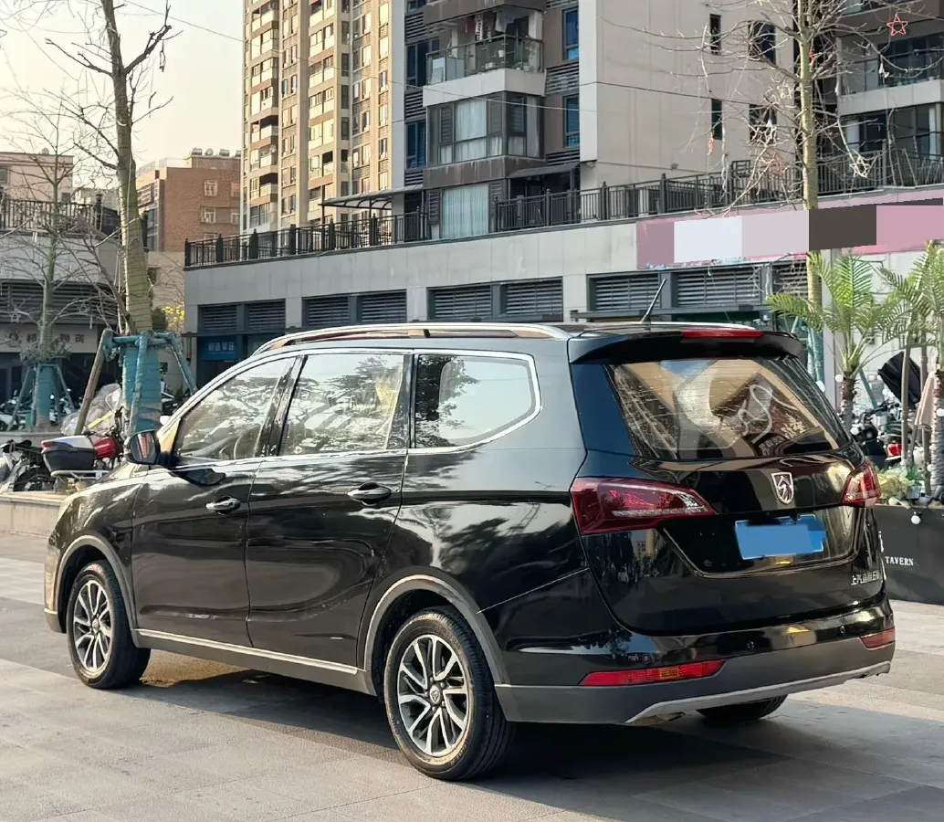 2019 BaoJun 730 1.5T 150HP L4 6MT,autocango,china used car exporter,china ev exporter,chinese used car exporter,chinese used ev exporter