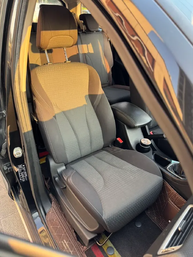 2019 BaoJun 730 1.5T 150HP L4 6MT,autocango,china used car exporter,china ev exporter,chinese used car exporter,chinese used ev exporter