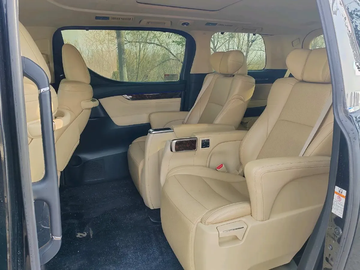 2018 Toyota Alphard 3.5L 301HP V6 8AT,autocango,china used car exporter,china ev exporter,chinese used car exporter,chinese used ev exporter