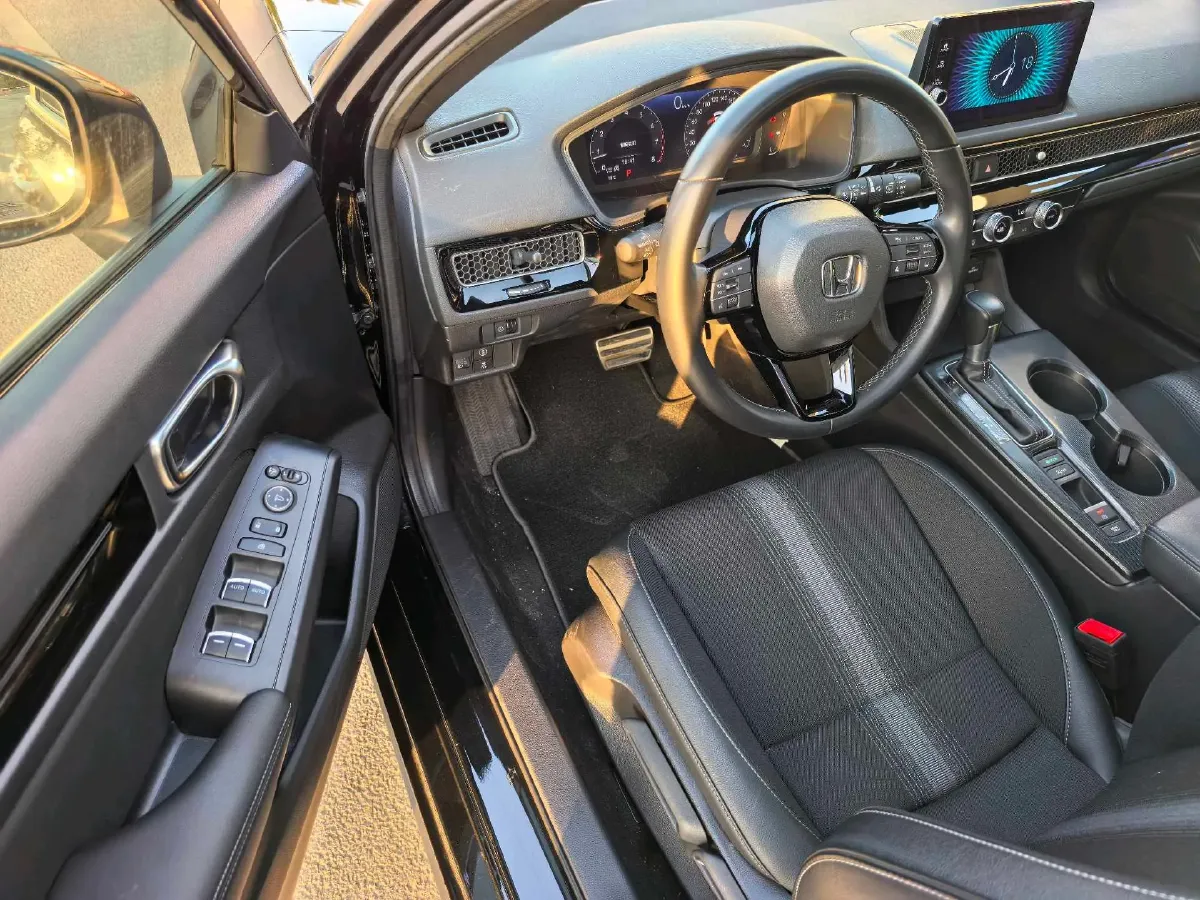 2023 Honda Civic 1.5T 182HP L4 CVT,autocango,china used car exporter,china ev exporter,chinese used car exporter,chinese used ev exporter