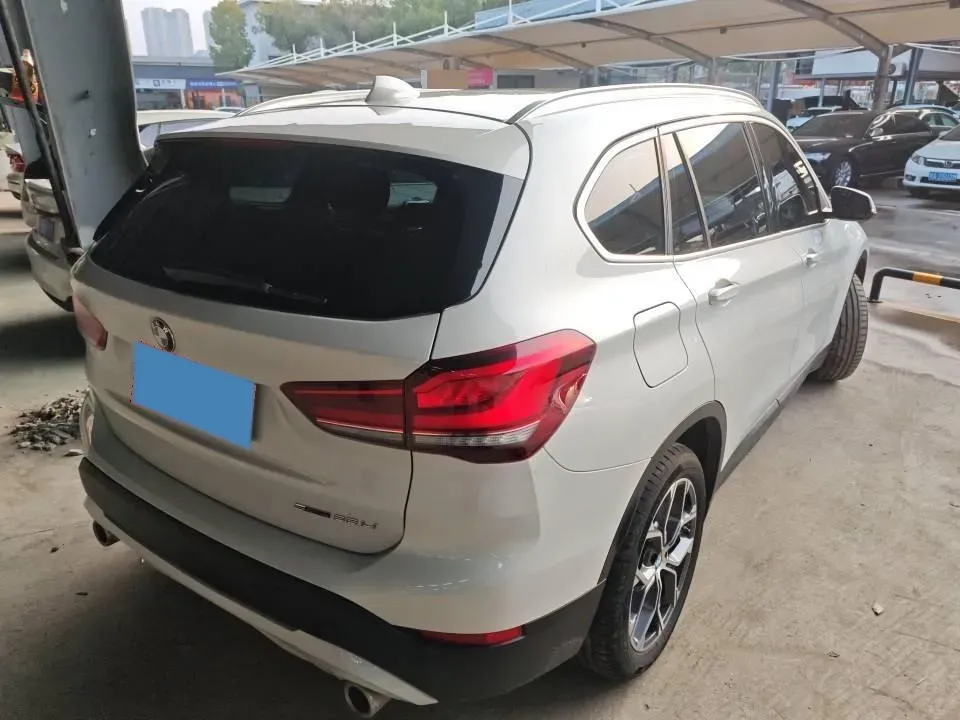 2022 BMW X1 2.0T 192HP L4 7DCT,autocango,china used car exporter,china ev exporter,chinese used car exporter,chinese used ev exporter