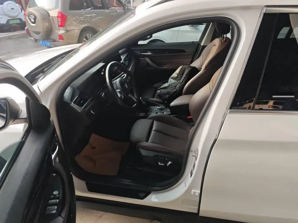 2022 BMW X1 2.0T 192HP L4 7DCT,autocango,china used car exporter,china ev exporter,chinese used car exporter,chinese used ev exporter