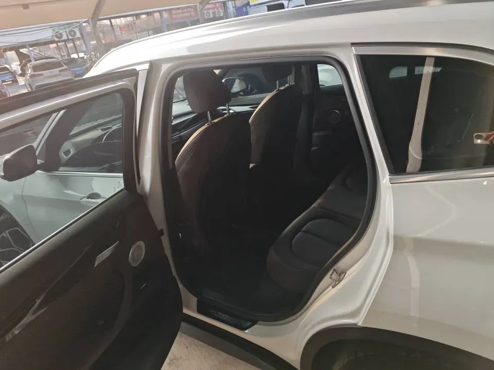 2022 BMW X1 2.0T 192HP L4 7DCT,autocango,china used car exporter,china ev exporter,chinese used car exporter,chinese used ev exporter