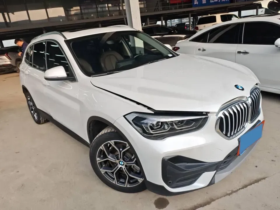 2022 BMW X1 2.0T 192HP L4 7DCT,autocango,china used car exporter,china ev exporter,chinese used car exporter,chinese used ev exporter