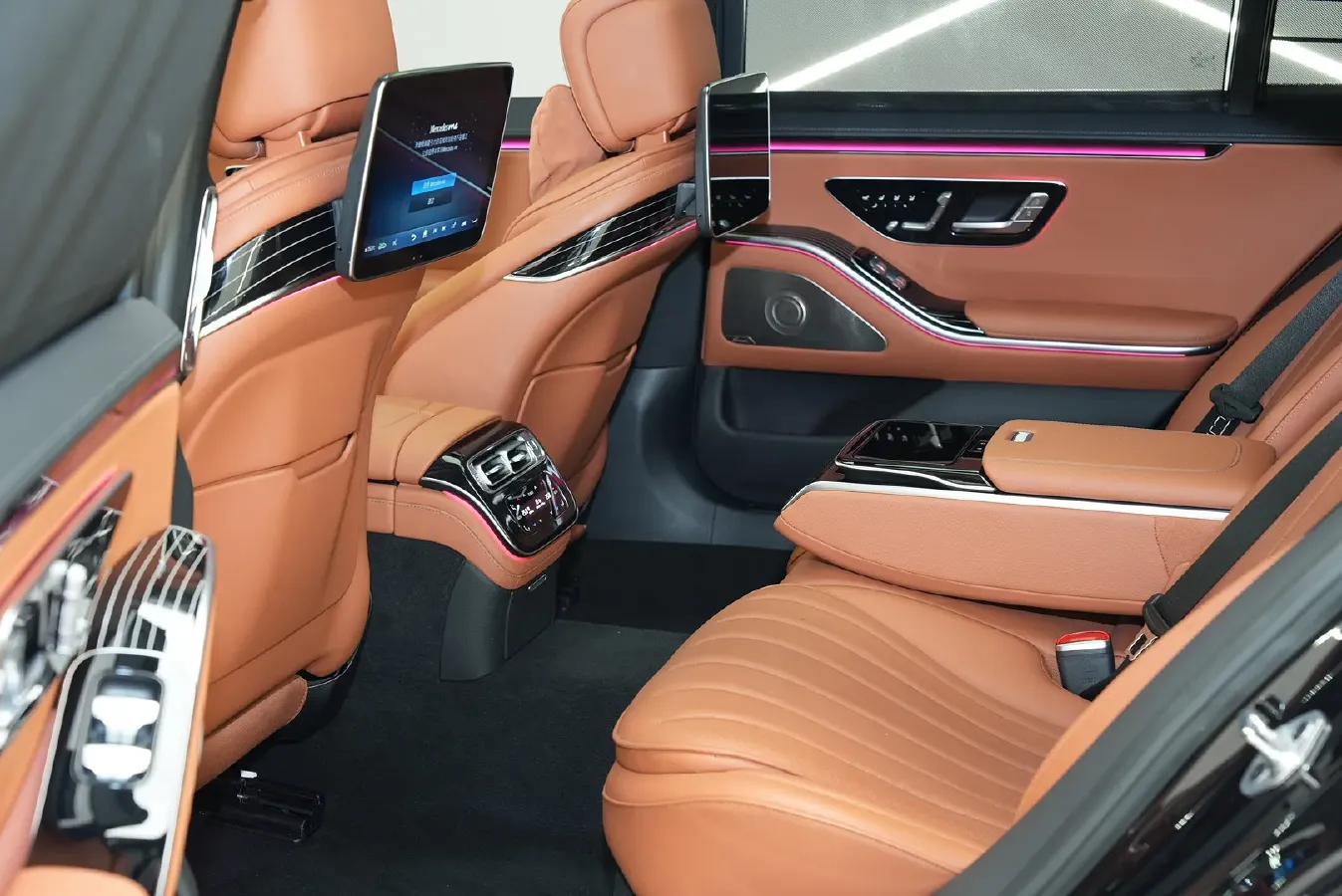 2023 Mercedes-Benz S Class 2.5T 367HP L6 9AT,autocango,china used car exporter,china ev exporter,chinese used car exporter,chinese used ev exporter