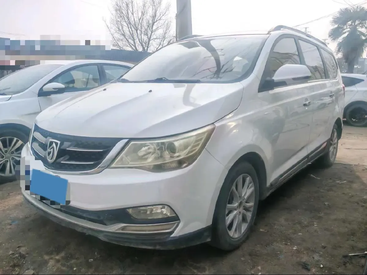 2016 BaoJun 560 1.5T 150HP L4 6MT,autocango,china used car exporter,china ev exporter,chinese used car exporter,chinese used ev exporter