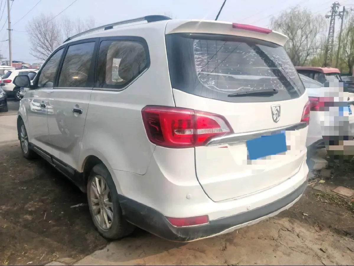 2016 BaoJun 560 1.5T 150HP L4 6MT,autocango,china used car exporter,china ev exporter,chinese used car exporter,chinese used ev exporter