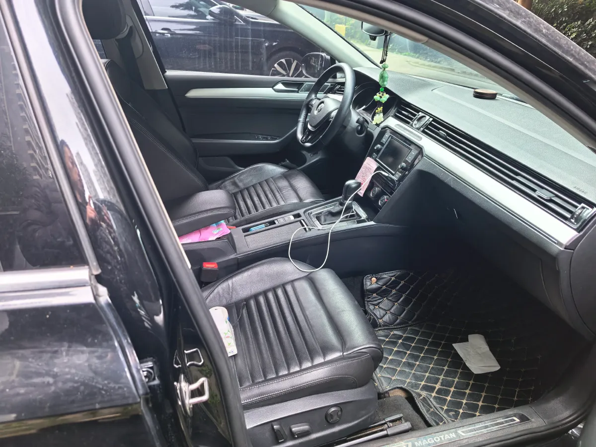 2018 Volkswagen Magotan 1.8T 180HP L4 7DCT,autocango,china used car exporter,china ev exporter,chinese used car exporter,chinese used ev exporter