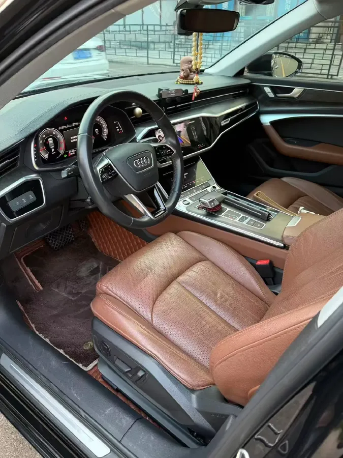 2022 Audi A6L 2.0T 224HP L4 7DCT,autocango,china used car exporter,china ev exporter,chinese used car exporter,chinese used ev exporter