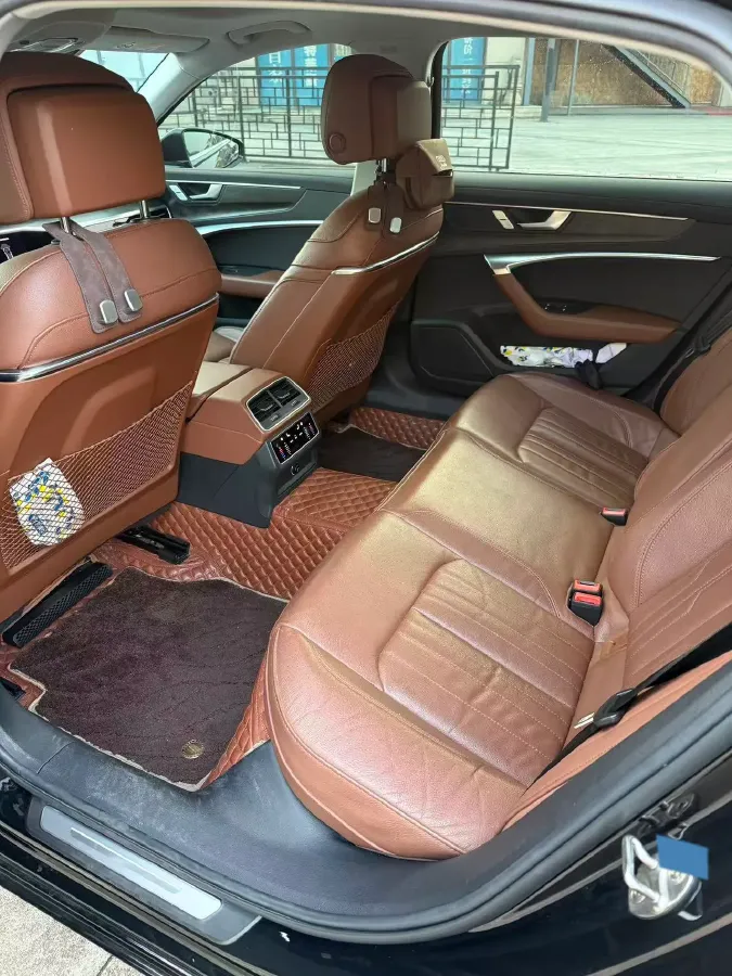 2022 Audi A6L 2.0T 224HP L4 7DCT,autocango,china used car exporter,china ev exporter,chinese used car exporter,chinese used ev exporter