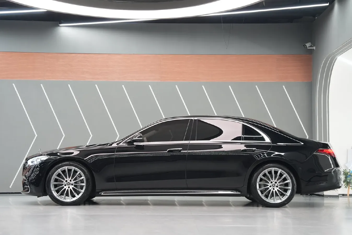 2022 Mercedes-Benz S Class 2.5T 367HP L6 9AT,autocango,china used car exporter,china ev exporter,chinese used car exporter,chinese used ev exporter
