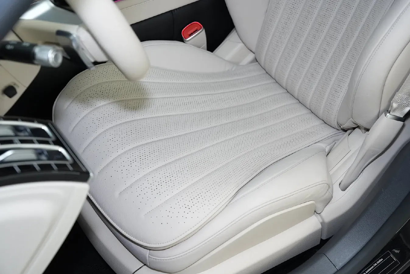 2022 Mercedes-Benz S Class 2.5T 367HP L6 9AT,autocango,china used car exporter,china ev exporter,chinese used car exporter,chinese used ev exporter