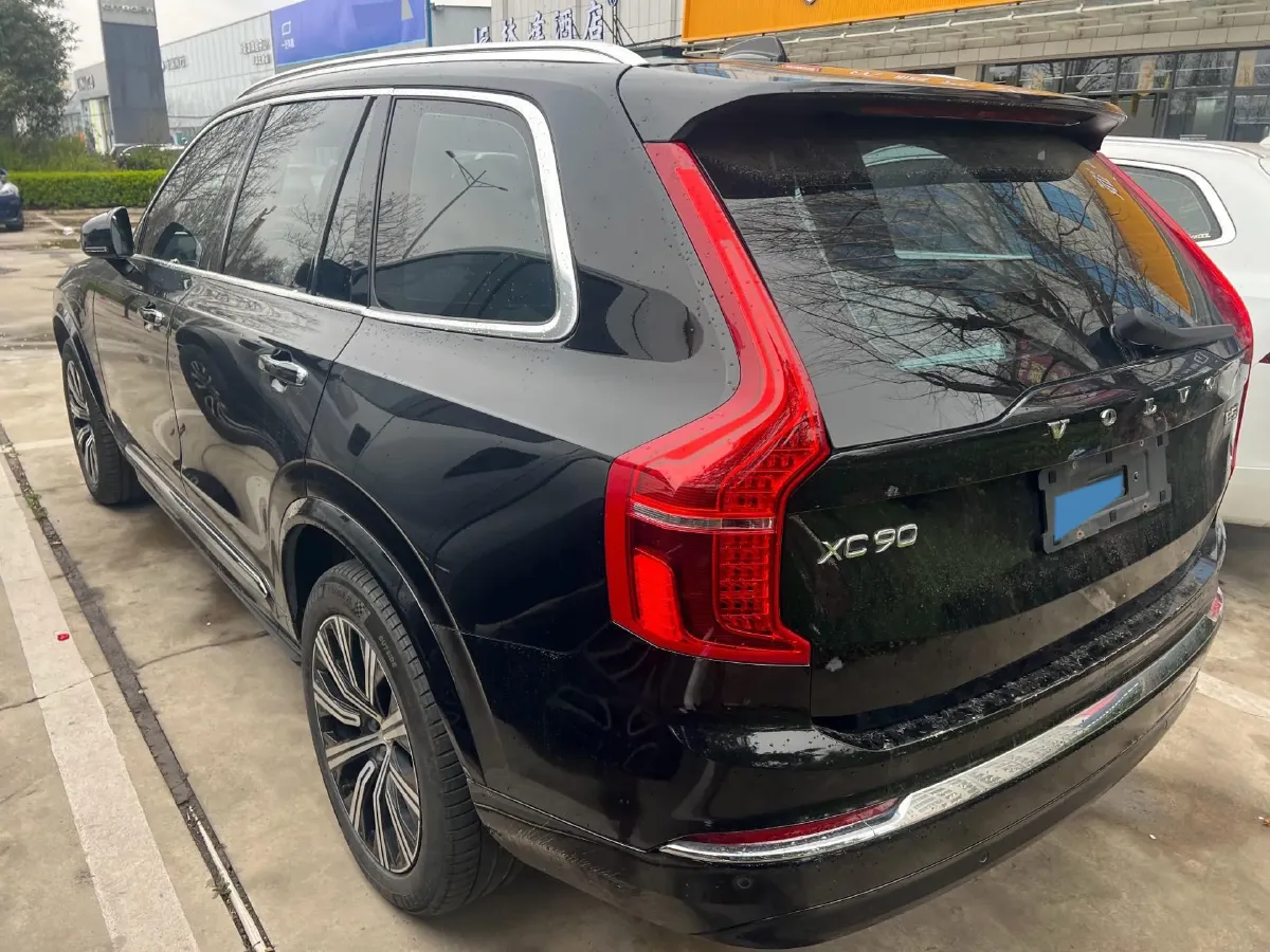 2023 Volvo XC90 2.0T 250HP L4 8AT,autocango,china used car exporter,china ev exporter,chinese used car exporter,chinese used ev exporter