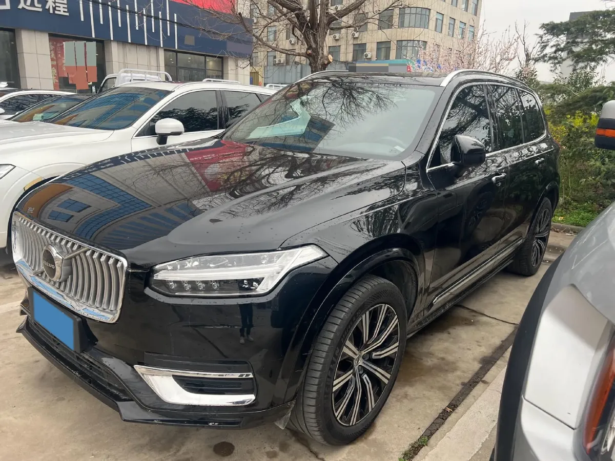 2023 Volvo XC90 2.0T 250HP L4 8AT,autocango,china used car exporter,china ev exporter,chinese used car exporter,chinese used ev exporter