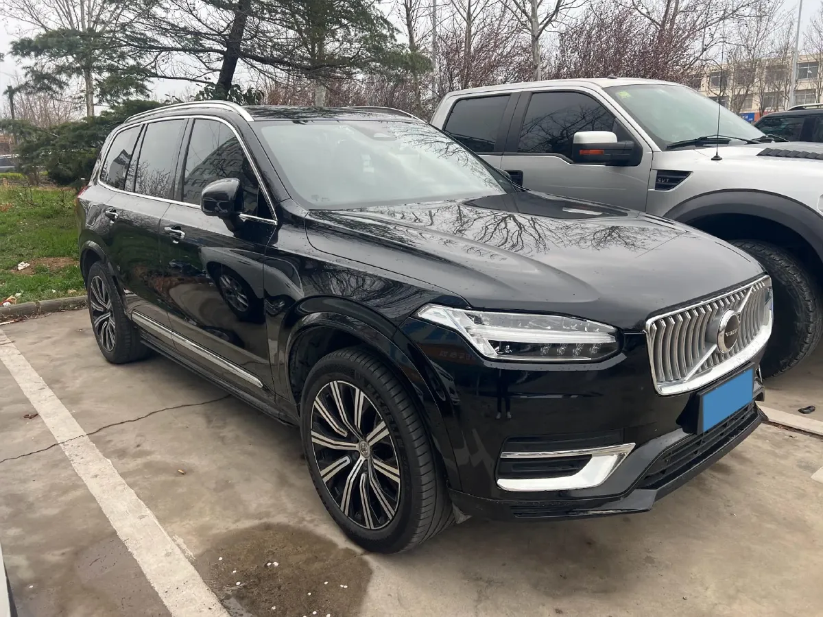 2023 Volvo XC90 2.0T 250HP L4 8AT,autocango,china used car exporter,china ev exporter,chinese used car exporter,chinese used ev exporter