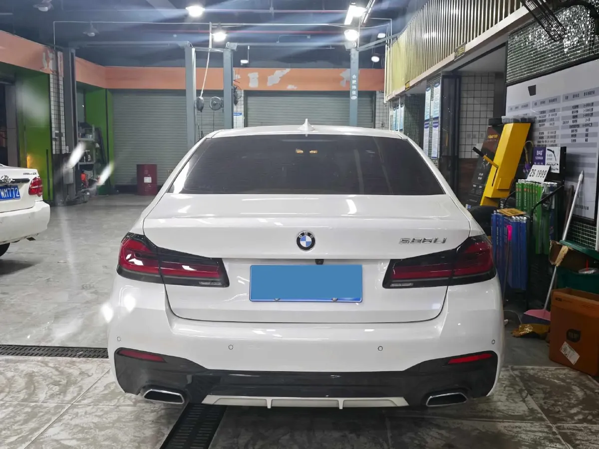 2021 BMW 5 Series 2.0T 184HP L4 8AT,autocango,china used car exporter,china ev exporter,chinese used car exporter,chinese used ev exporter