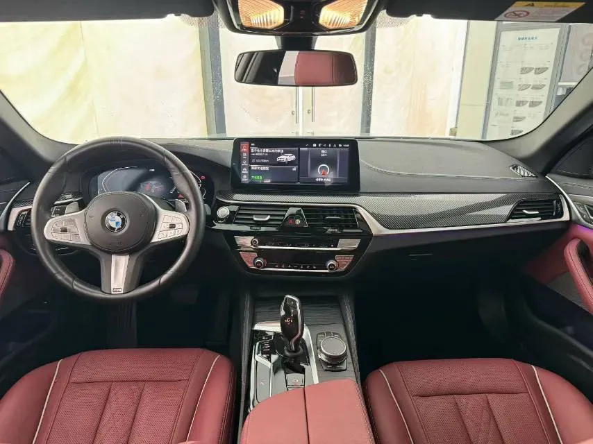 2023 BMW 5 Series 2.0T 245HP L4 8AT,autocango,china used car exporter,china ev exporter,chinese used car exporter,chinese used ev exporter
