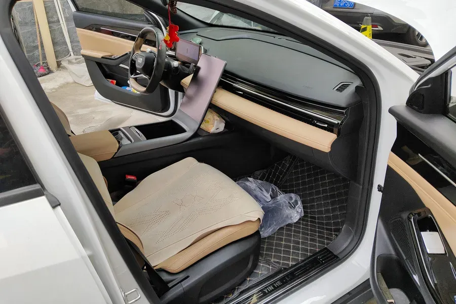 2023 Geely Galaxy L6 1.5T 163HP L4 3DHT PHEV,autocango,china used car exporter,china ev exporter,chinese used car exporter,chinese used ev exporter