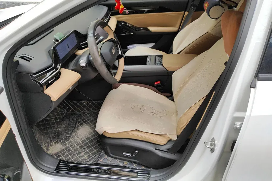 2023 Geely Galaxy L6 1.5T 163HP L4 3DHT PHEV,autocango,china used car exporter,china ev exporter,chinese used car exporter,chinese used ev exporter